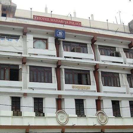 Oyo 4956 Hotel Maharaja Palace Kanpur Exterior foto
